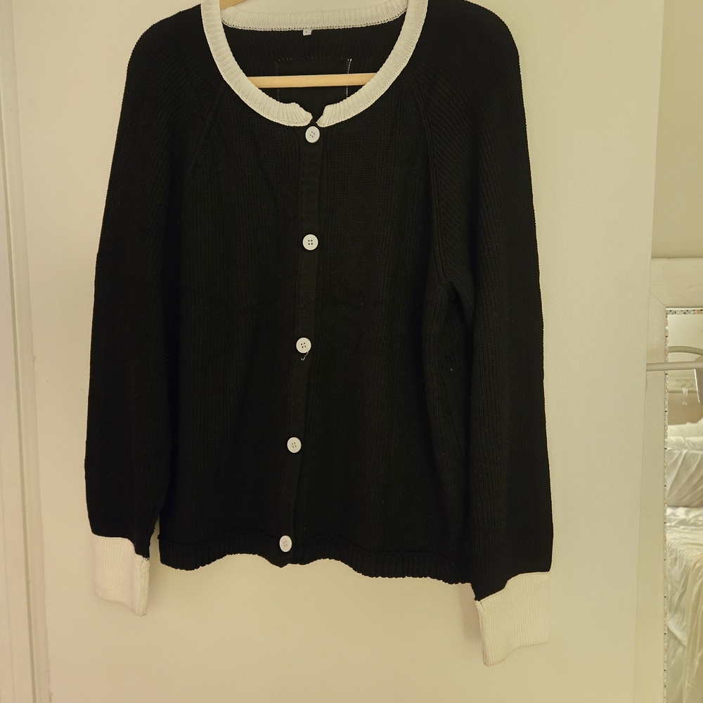 Women's Black and White Sweater